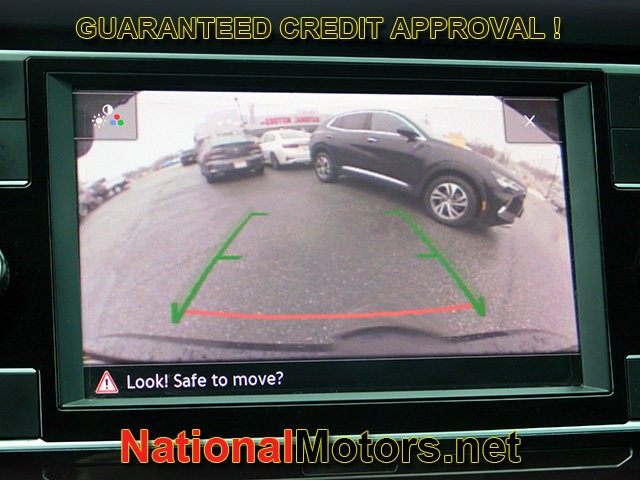 Volkswagen Jetta Vehicle Full-screen Gallery Image 16