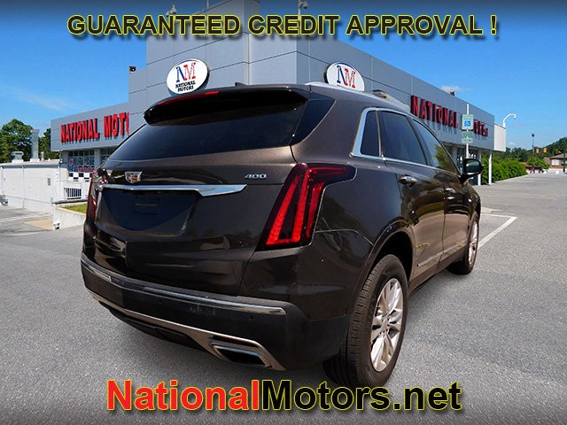 Cadillac XT5 Vehicle Full-screen Gallery Image 04