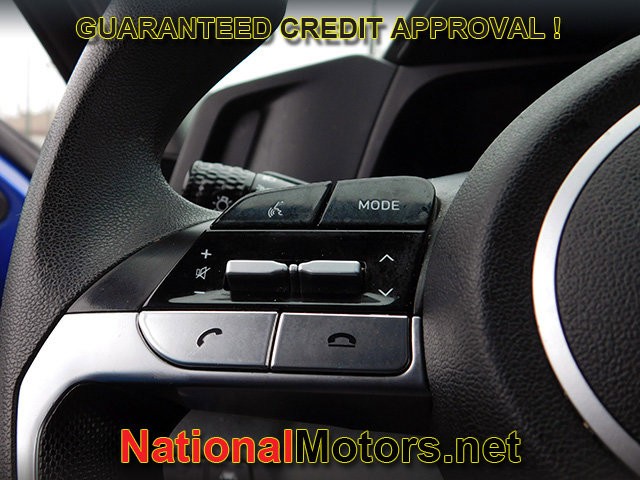 Hyundai Elantra Vehicle Full-screen Gallery Image 14