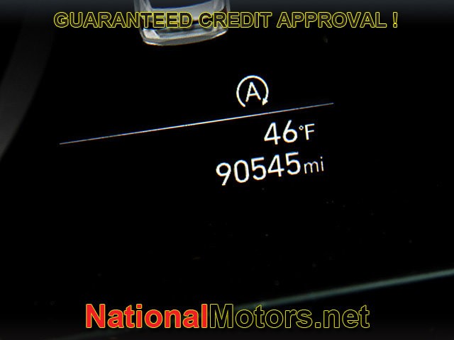 Hyundai Elantra Vehicle Full-screen Gallery Image 15