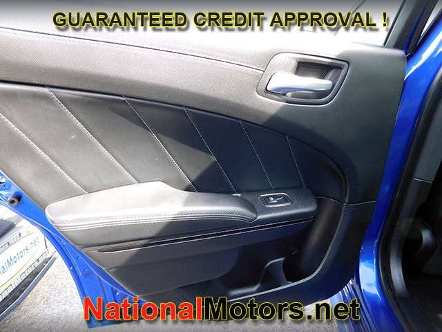 Dodge Charger Vehicle Full-screen Gallery Image 09