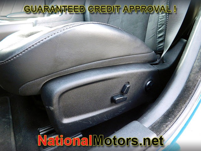 Dodge Charger Vehicle Full-screen Gallery Image 16