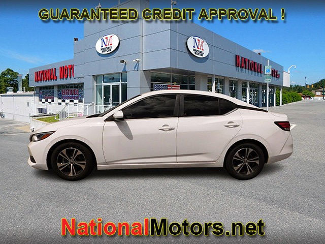 Nissan Sentra Vehicle Full-screen Gallery Image 03