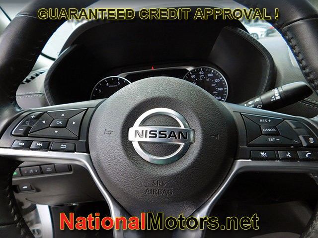 Nissan Sentra Vehicle Full-screen Gallery Image 15