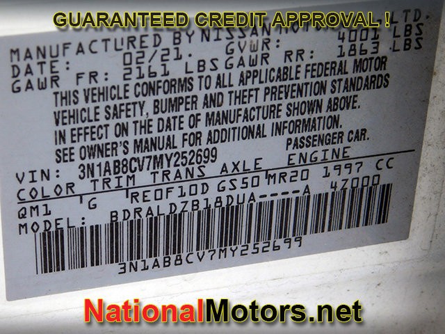 Nissan Sentra Vehicle Full-screen Gallery Image 19
