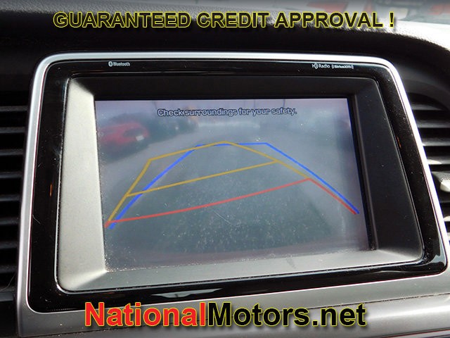 Hyundai Sonata Vehicle Full-screen Gallery Image 14