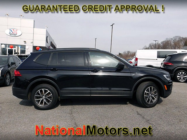 Volkswagen Tiguan Vehicle Full-screen Gallery Image 03