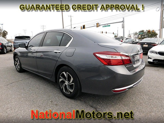 Honda Accord Sedan Vehicle Full-screen Gallery Image 05