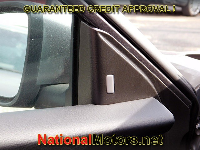 Nissan Sentra Vehicle Full-screen Gallery Image 11