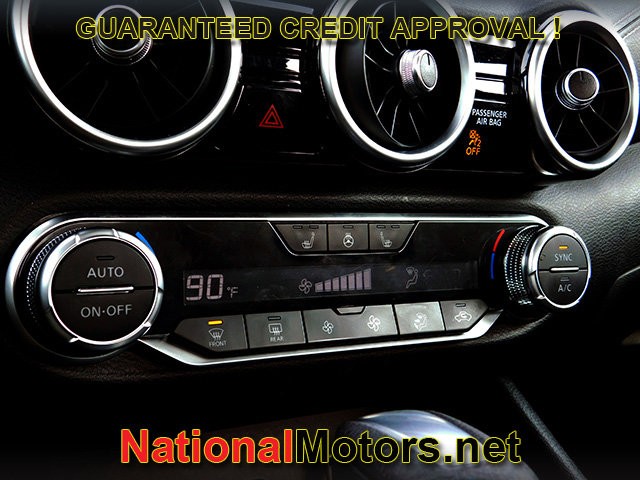 Nissan Sentra Vehicle Full-screen Gallery Image 16