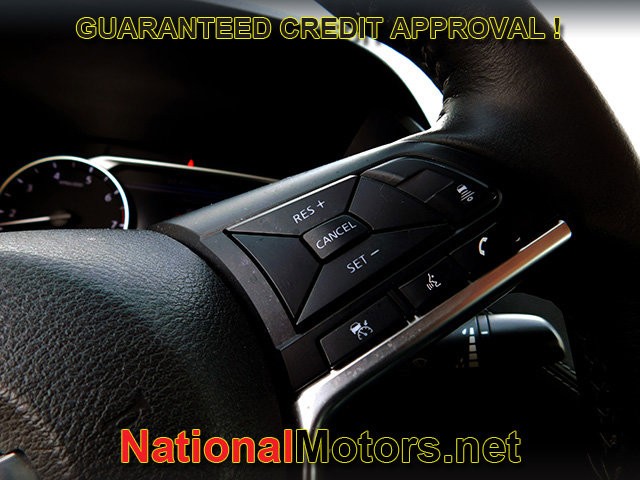 Nissan Sentra Vehicle Full-screen Gallery Image 18