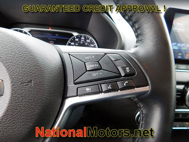 Nissan Sentra Vehicle Full-screen Gallery Image 16