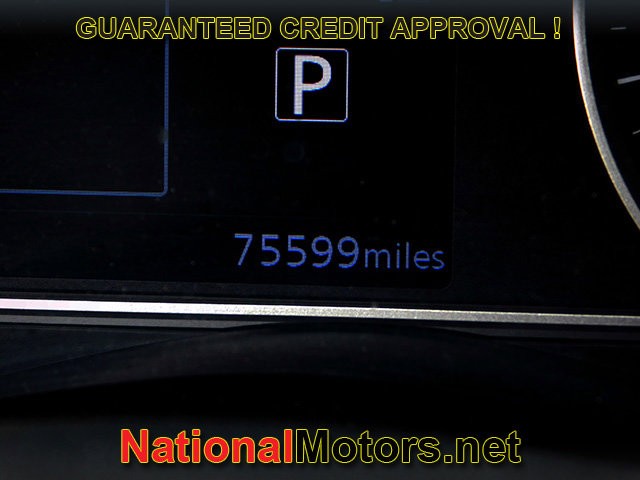 Nissan Versa Vehicle Full-screen Gallery Image 17