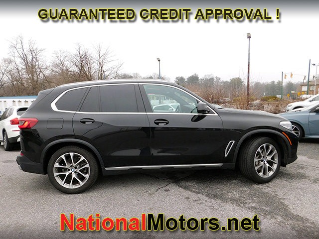 BMW X5 Vehicle Full-screen Gallery Image 04