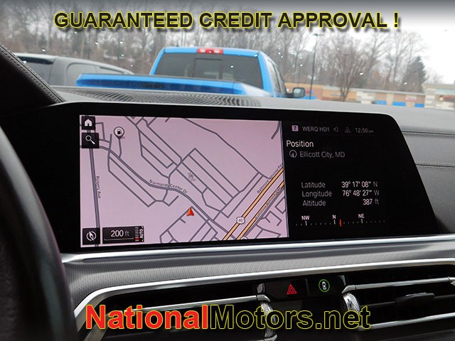 BMW X5 Vehicle Full-screen Gallery Image 16