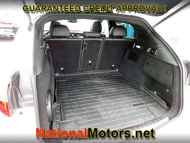 Alfa Romeo Stelvio Quadrifoglio Vehicle Full-screen Gallery Image 07