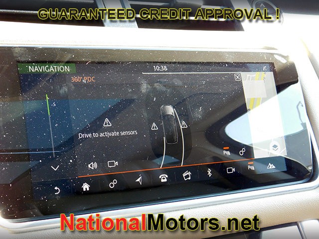 Land Rover Range Rover Sport Vehicle Full-screen Gallery Image 18