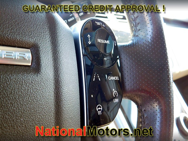 Land Rover Range Rover Sport Vehicle Full-screen Gallery Image 20