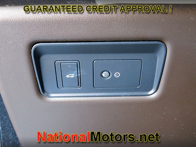 Land Rover Range Rover Sport Vehicle Full-screen Gallery Image 23