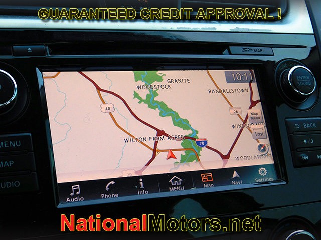 Nissan Altima Vehicle Full-screen Gallery Image 15
