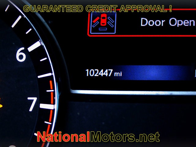 Nissan Altima Vehicle Full-screen Gallery Image 20