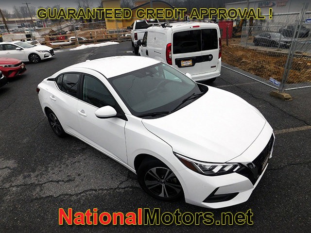 Nissan Sentra Vehicle Full-screen Gallery Image 02