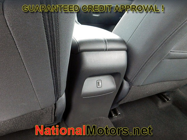 Nissan Sentra Vehicle Full-screen Gallery Image 10