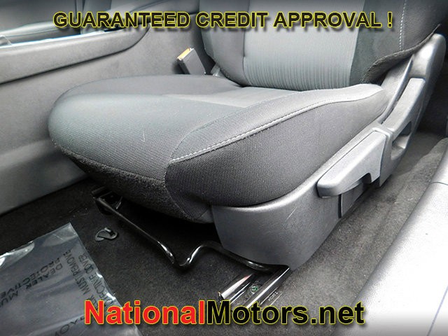 Nissan Sentra Vehicle Full-screen Gallery Image 15