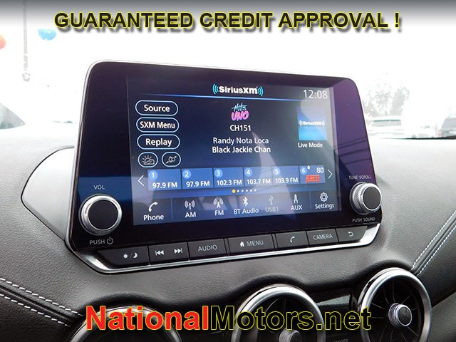 Nissan Sentra Vehicle Full-screen Gallery Image 16