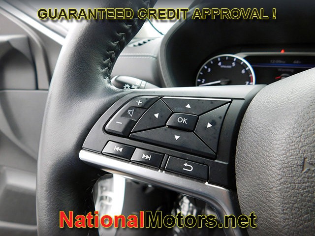 Nissan Sentra Vehicle Full-screen Gallery Image 21