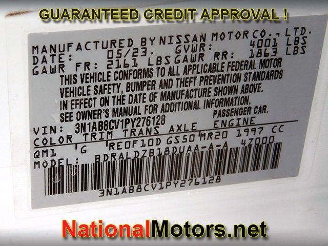 Nissan Sentra Vehicle Full-screen Gallery Image 24