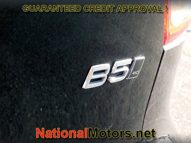 Volvo XC40 Vehicle Full-screen Gallery Image 05