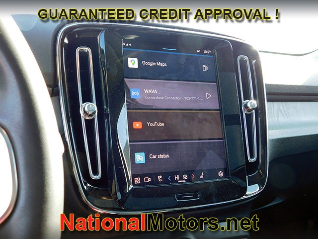 Volvo XC40 Vehicle Full-screen Gallery Image 17