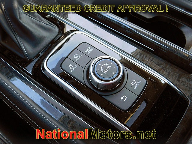 INFINITI QX80 Vehicle Full-screen Gallery Image 23