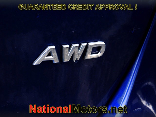 Nissan Rogue Sport Vehicle Full-screen Gallery Image 05