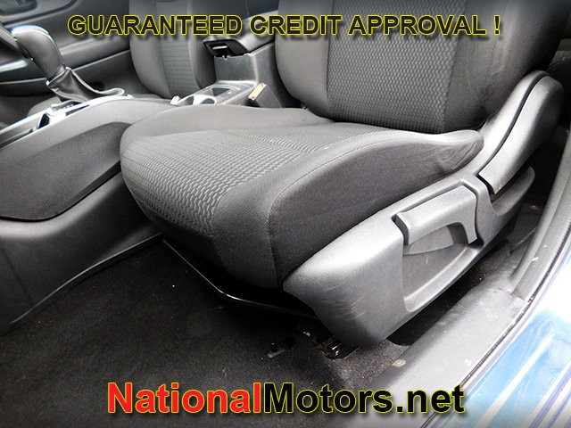 Nissan Rogue Sport Vehicle Full-screen Gallery Image 14