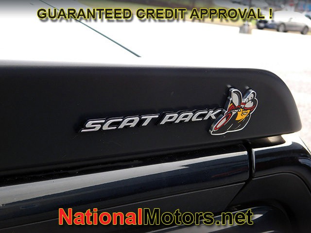 Dodge Challenger Vehicle Full-screen Gallery Image 05