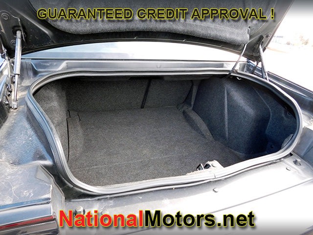 Dodge Challenger Vehicle Full-screen Gallery Image 07