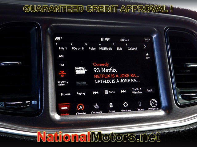 Dodge Challenger Vehicle Full-screen Gallery Image 11