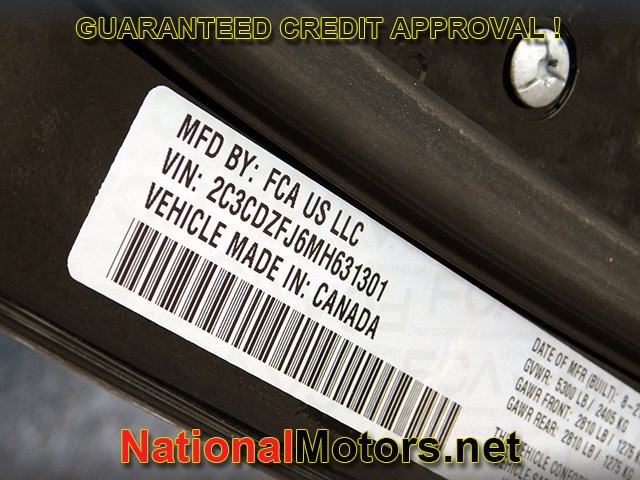 Dodge Challenger Vehicle Full-screen Gallery Image 23