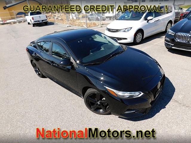 Nissan Sentra Vehicle Full-screen Gallery Image 02