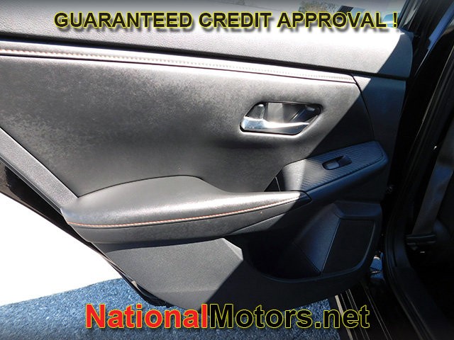 Nissan Sentra Vehicle Full-screen Gallery Image 08