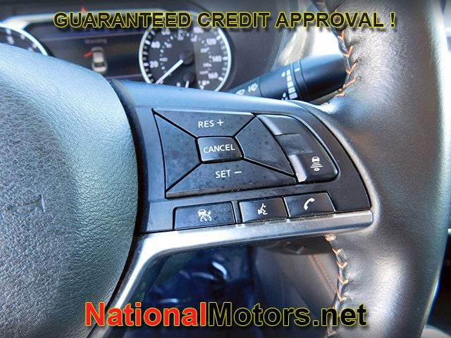 Nissan Sentra Vehicle Full-screen Gallery Image 18