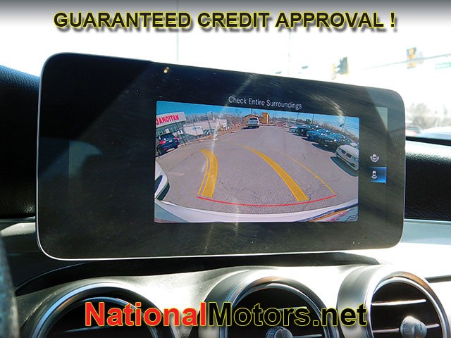 Mercedes-Benz GLC Vehicle Full-screen Gallery Image 18