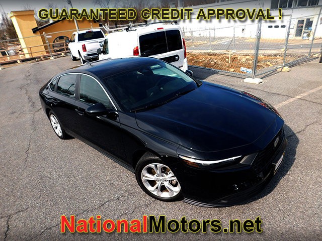 Honda Accord Sedan Vehicle Full-screen Gallery Image 02