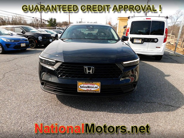 Honda Accord Sedan Vehicle Full-screen Gallery Image 03