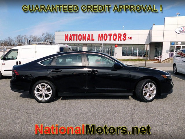 Honda Accord Sedan Vehicle Full-screen Gallery Image 04