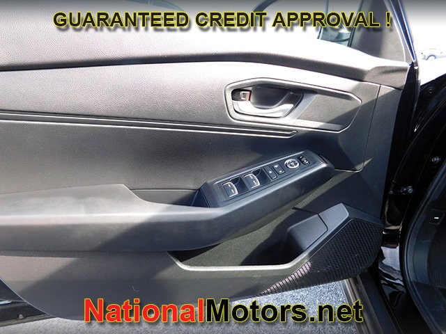 Honda Accord Sedan Vehicle Full-screen Gallery Image 11