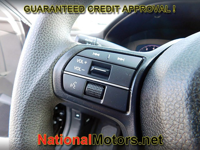 Honda Accord Sedan Vehicle Full-screen Gallery Image 18