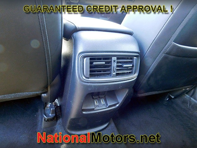 Honda CR-V Vehicle Full-screen Gallery Image 12